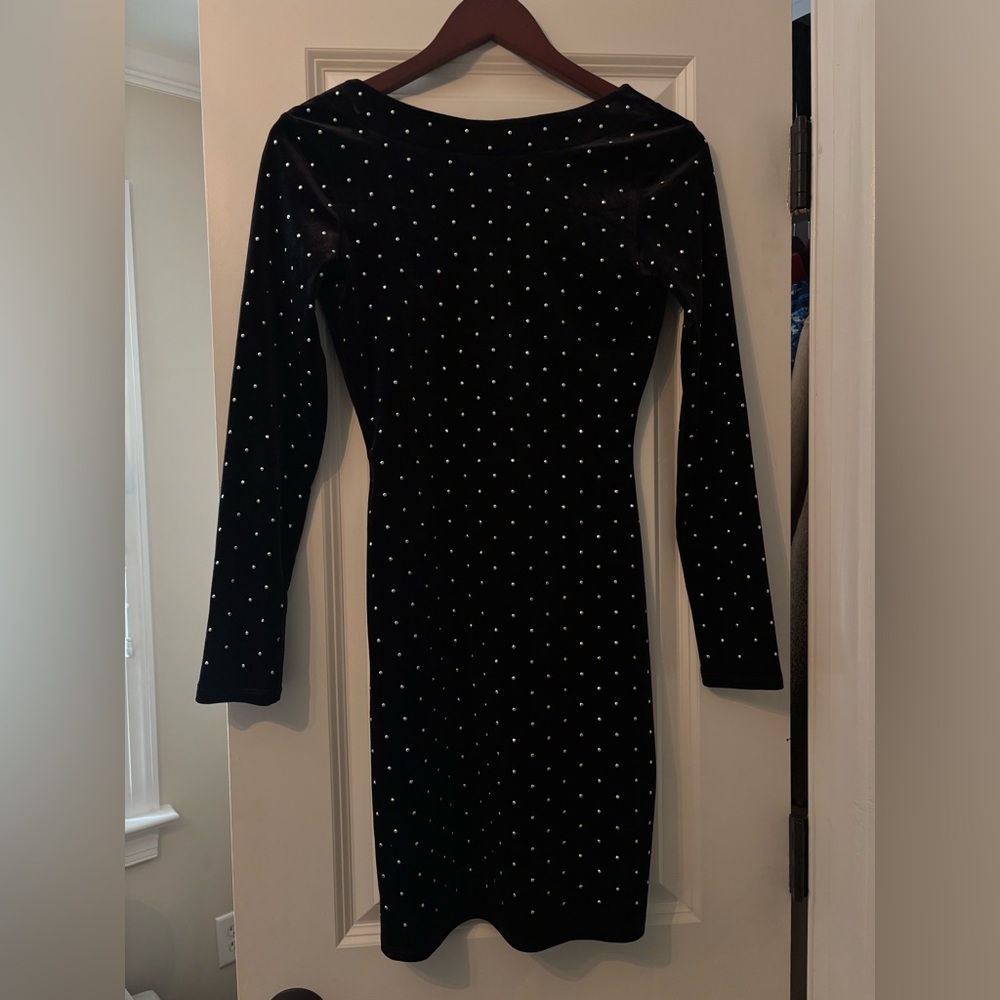H&M Black Long Sleeve Velvet Bodycon